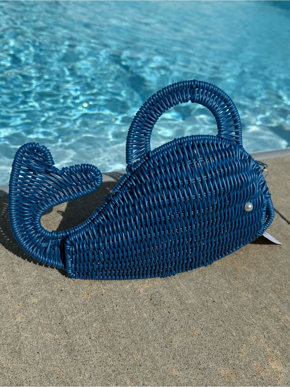 New Tommy Bahama Blue Whale Woven Top-Handle Bag - Picture 5 of 11
